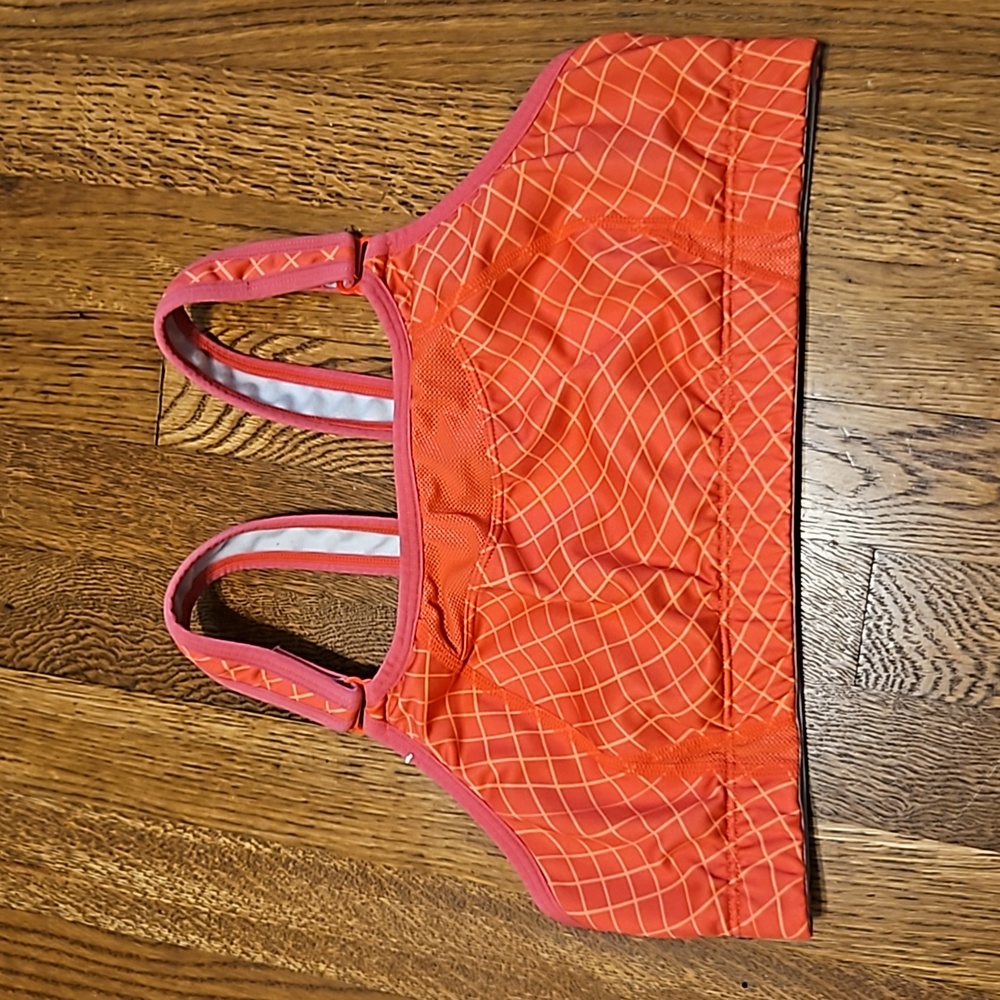 New Balance Dry Women’s Sports Bra Hot Pink 38 C Thick Strap Hook Eye